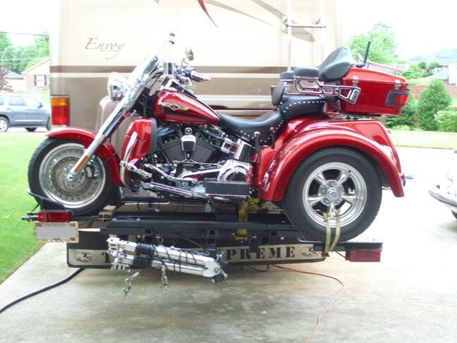 Larry's Fatboy on MH Lift.JPG