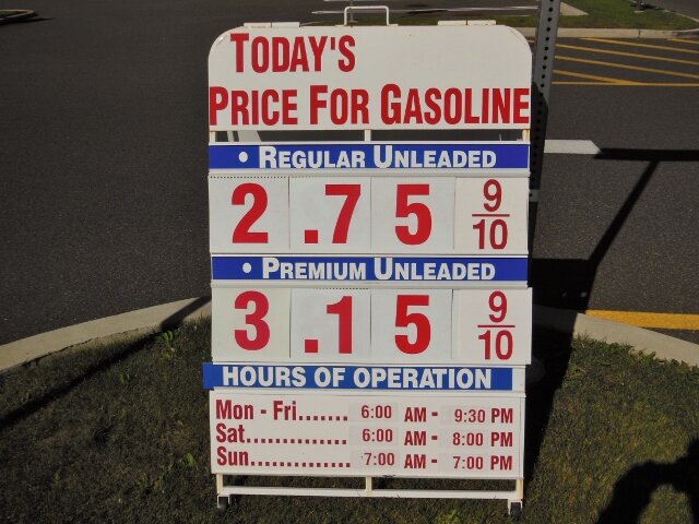 Costco Gas (640x480).jpg