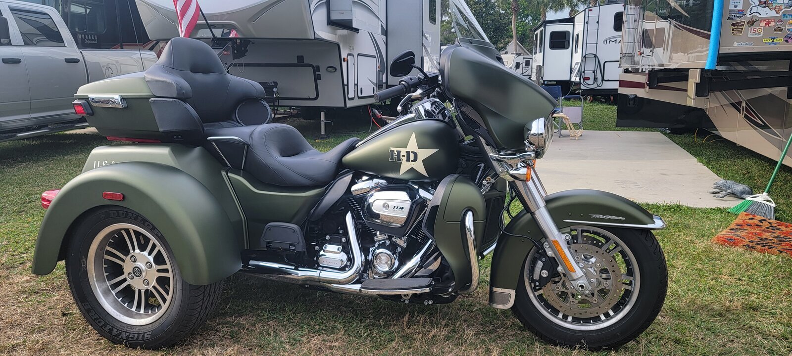 2022 Tri glide.jpg