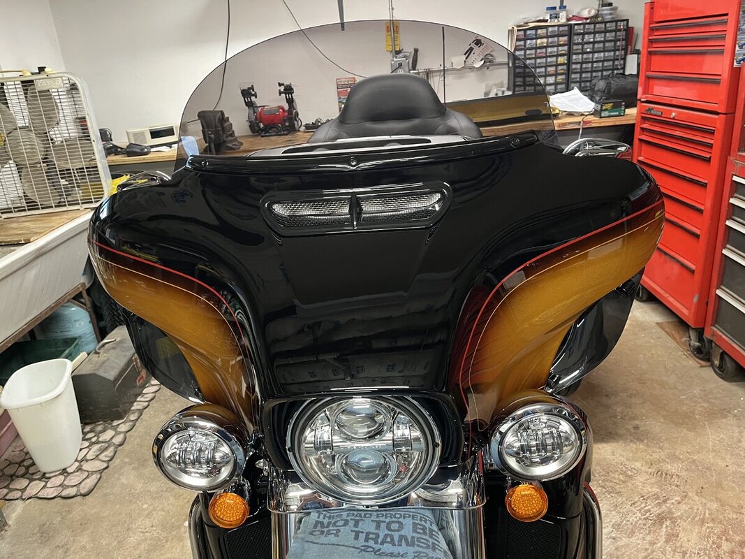 windshield,trim,vent.jpg