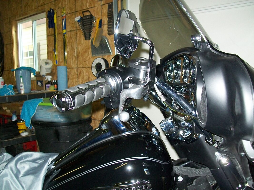 2015 FLHTCUTG 003.JPG