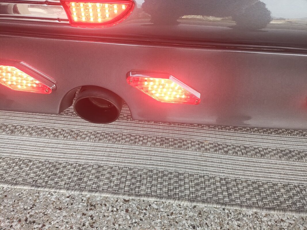 Light 1.jpg
