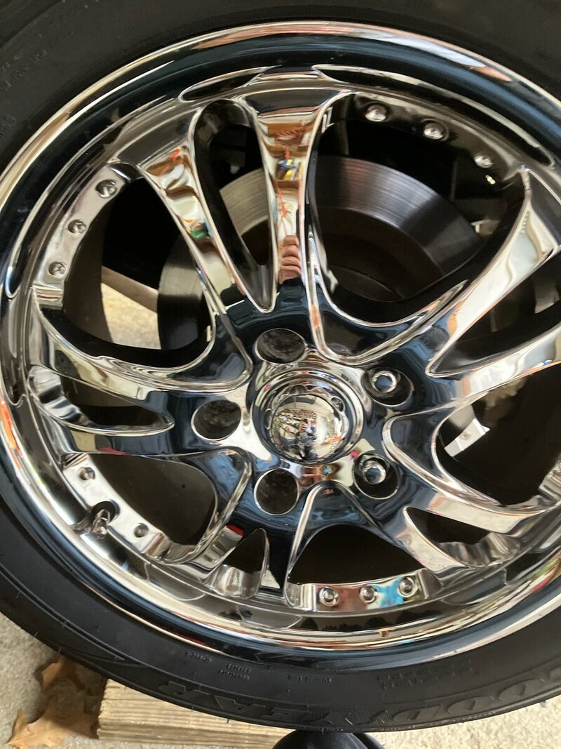 TrikeRearChromeTires.jpg