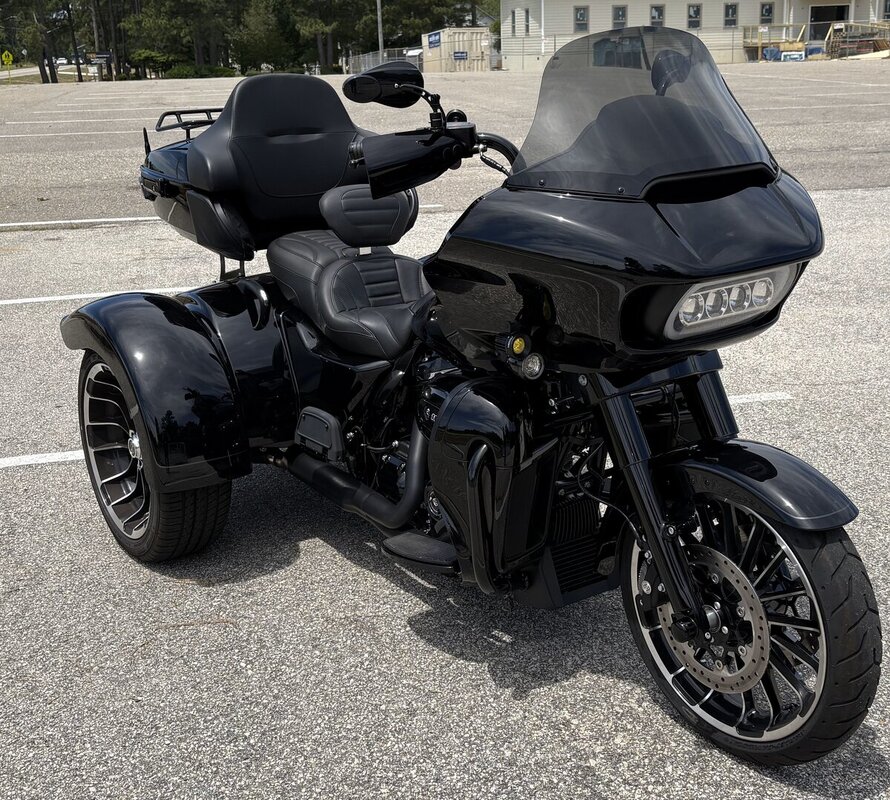 Front of Road Glide 3.jpg Front of Road Glide 3.jpg
