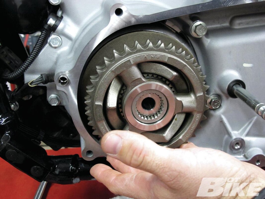 1207-hbkp-07-o+screamin-eagle-gear-compensator-installed+.jpg