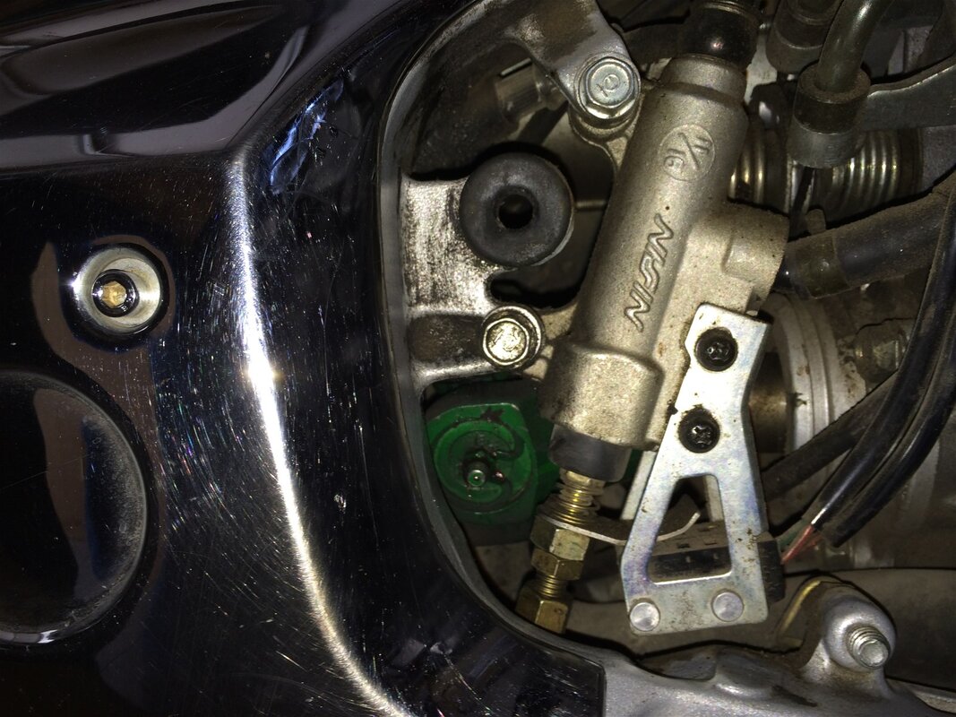Front Lube Access2.JPG