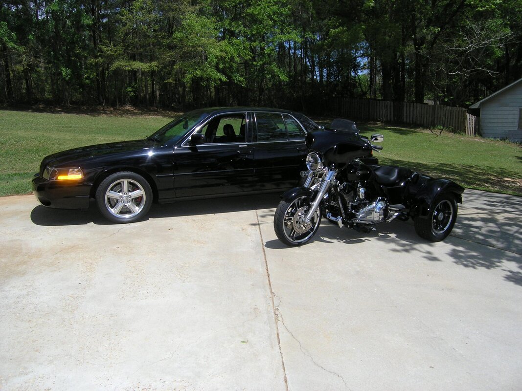 trike and car 2.jpg