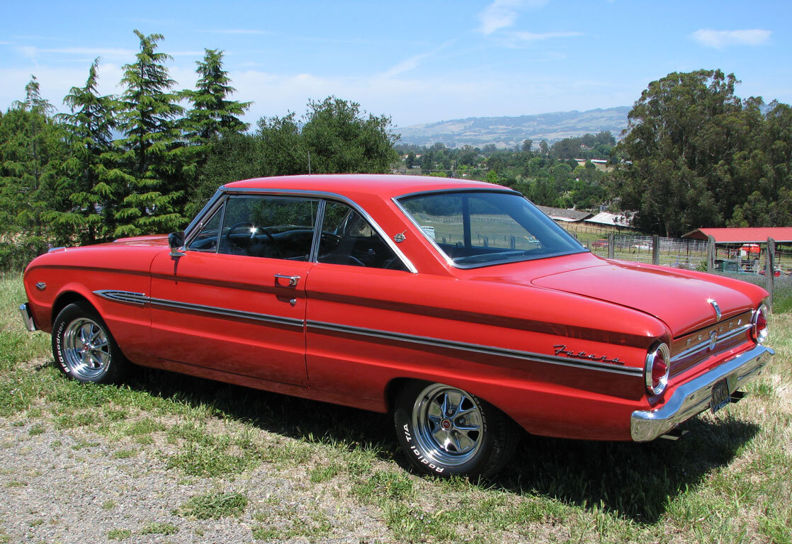 1963.5_Ford_Falcon_Futura.jpg