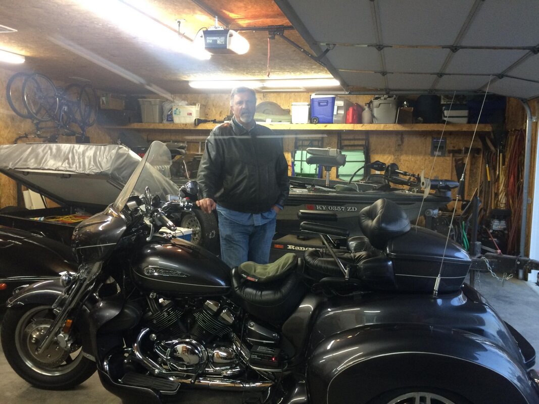 Trike in garage.jpg