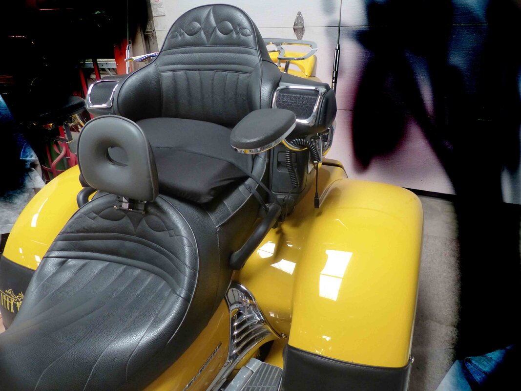 trike seat ss.jpg