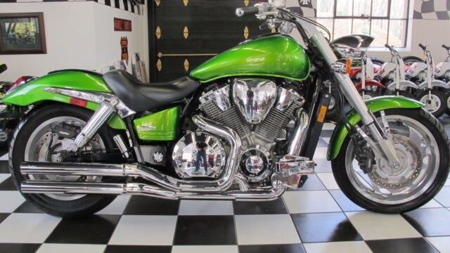 mint-condition-2003-honda-vtx1800-4135-original-miles-pearl-uranium-green-vtx-1.JPG