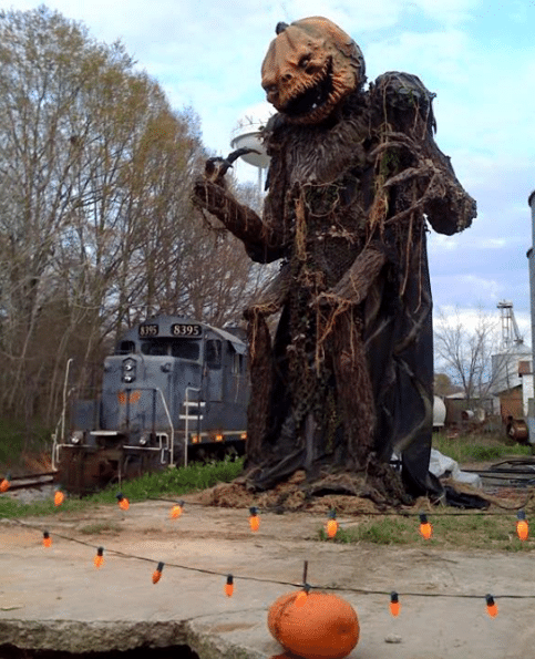 8395-395-talenta-explore-1-of-the-most-epic-halloween-5774580-1.png