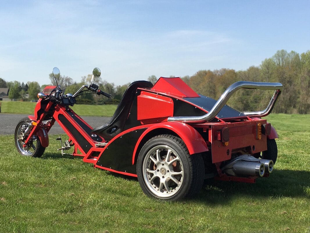 4 Black Trike Rear 3qtr.jpg