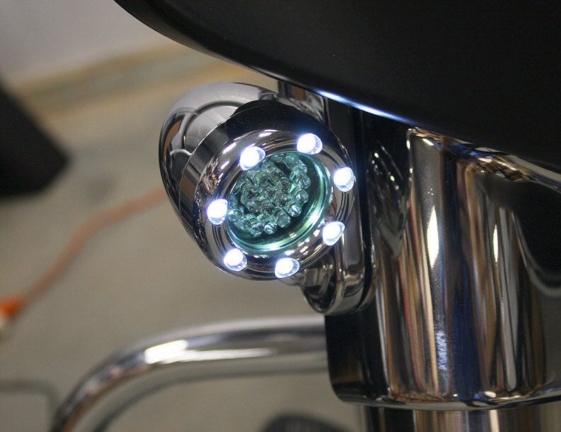 chrome turn light on bike.jpg