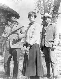 true grit, john wayne,kim darby,glen cambell.jpg