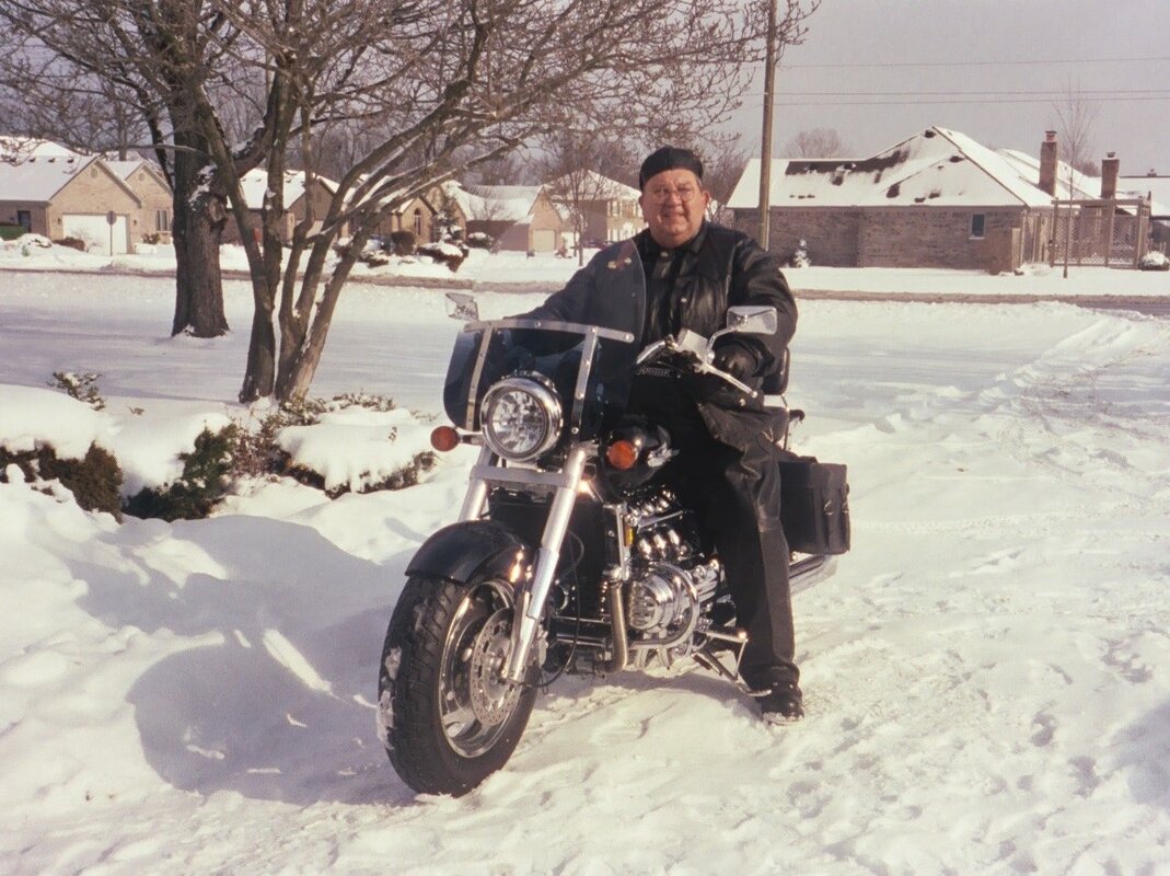 Bob in the snow (2).jpg
