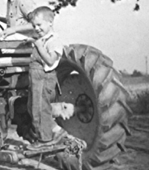 01 Les and Nolan  on the John Deere close.jpg