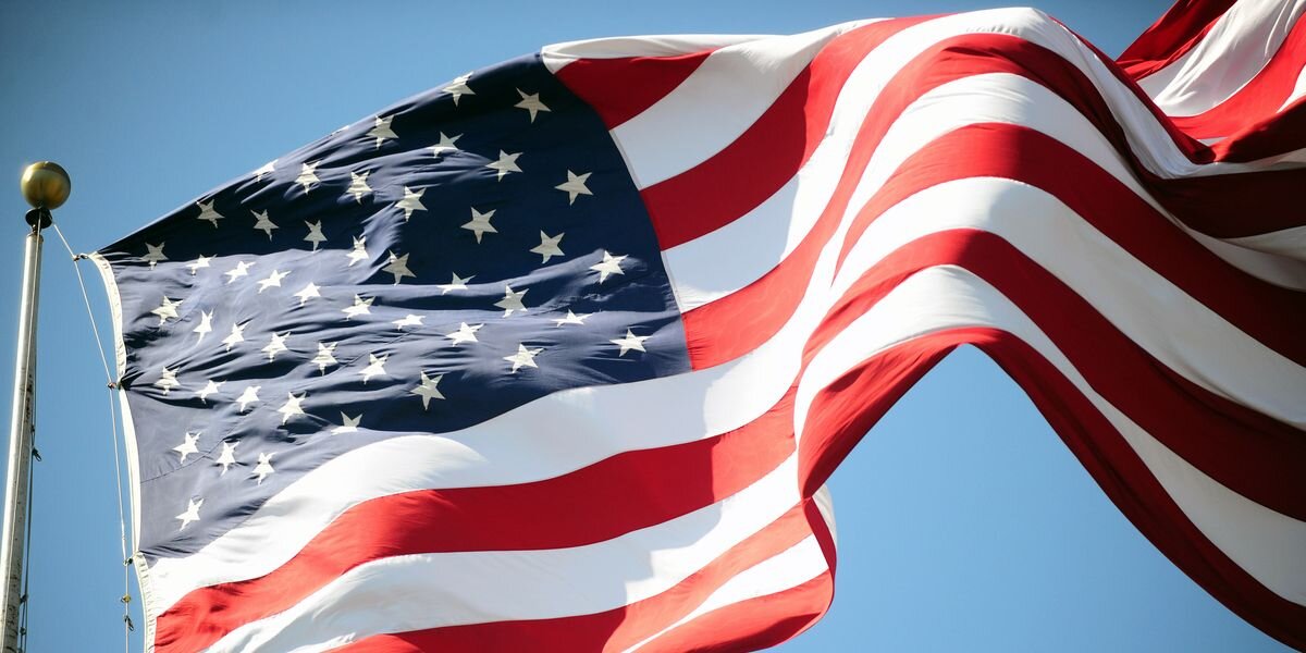 american-flag-etiquette-1558469527.jpg