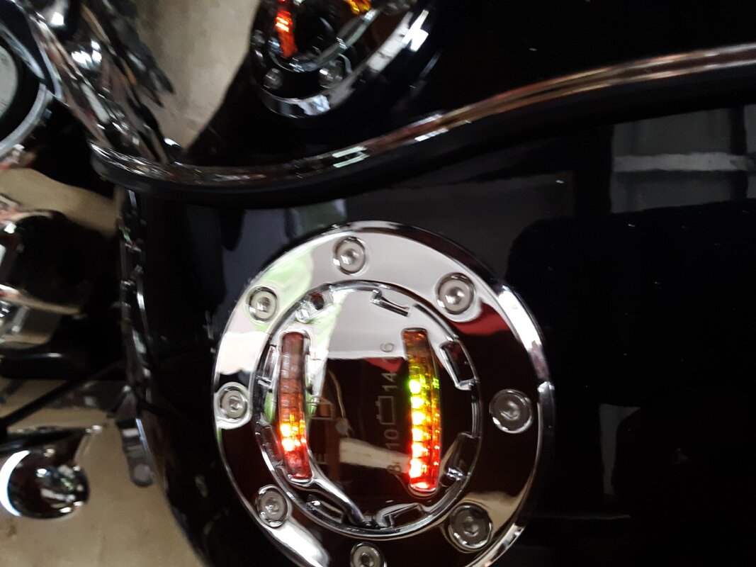 LED fuel-voltage gauge.jpg