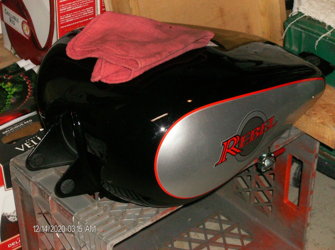 2020-12-14 new gas tank petcock.jpg