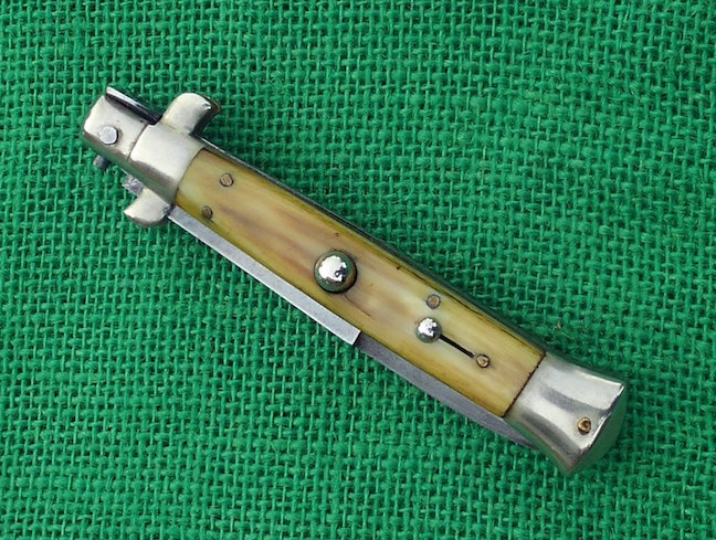 Stilletoclosed.JPG