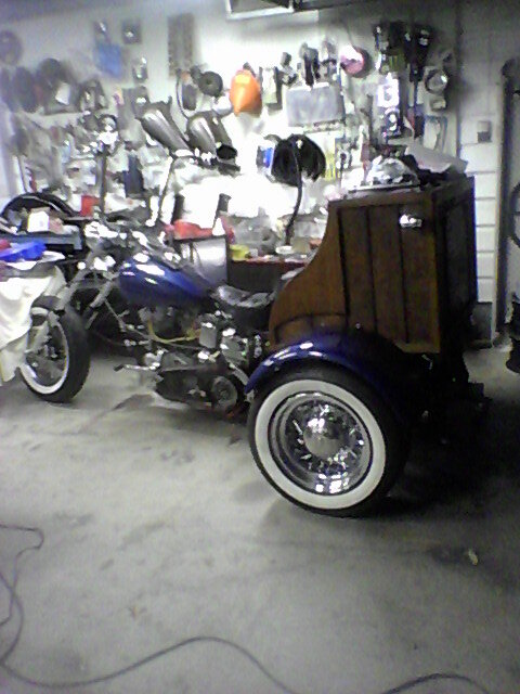trike side shot with v8 hubcap.jpg