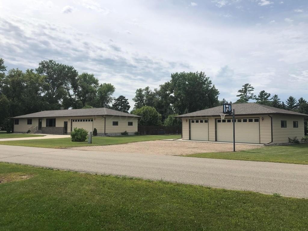 exterior 3.jpg