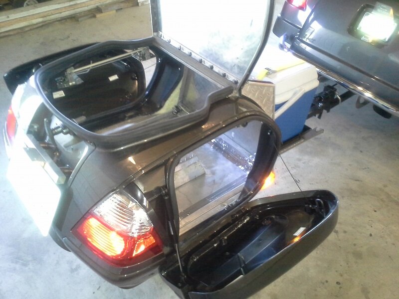 monowheel trailer open.jpg