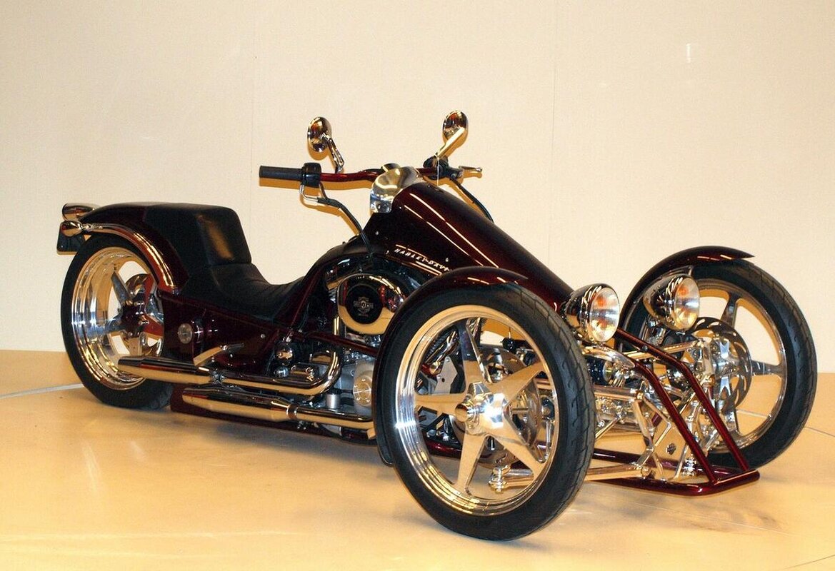 Harley Penster Tilting Trike Prototype.jpg