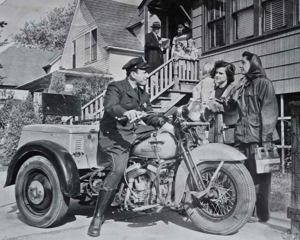 1933 HD Servicar Police.jpg