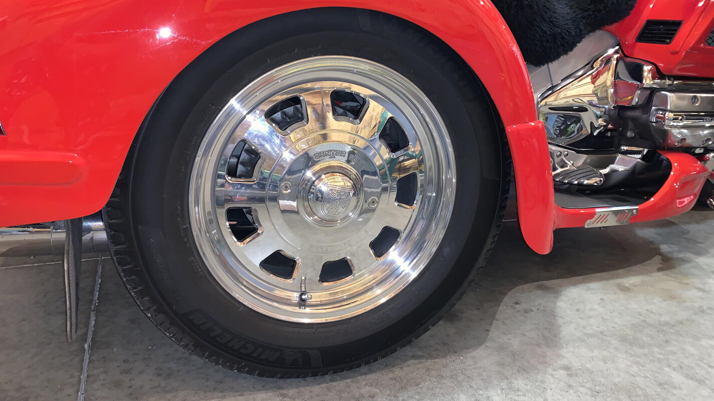 Michelin Defender 2.jpg