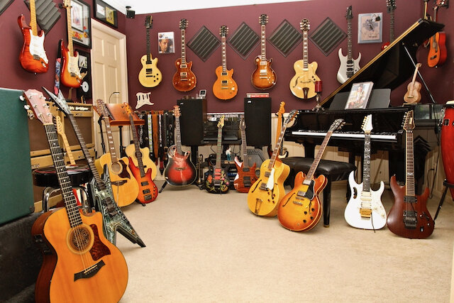 Guitar Stuff - 1 of 1.jpeg