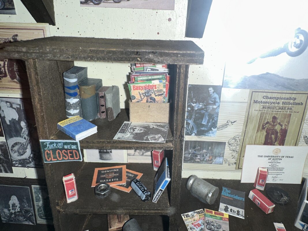 Diorama b.jpg