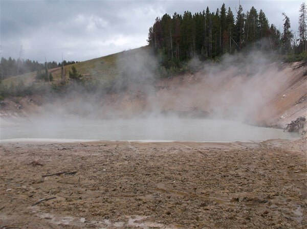f3- sulfer caldron- at mud volcano site-yellowstone.jpg