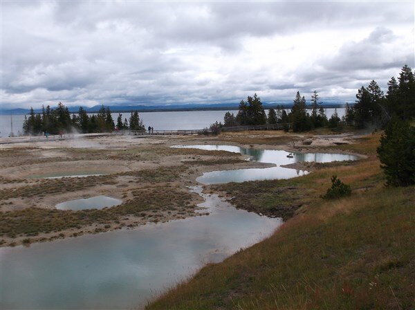 m3- west thumb at edge of yellowstone lake-yellowstone park.jpg