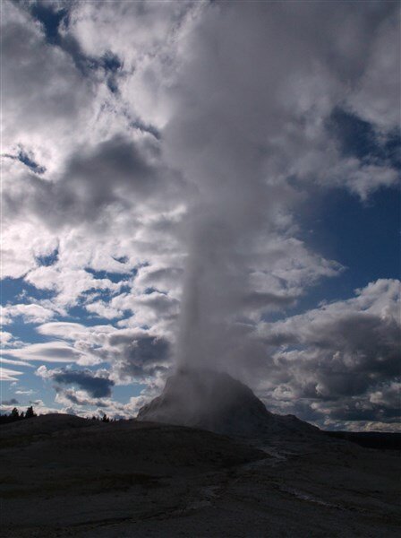 q1- great fountain geyser-yellowstone park.jpg