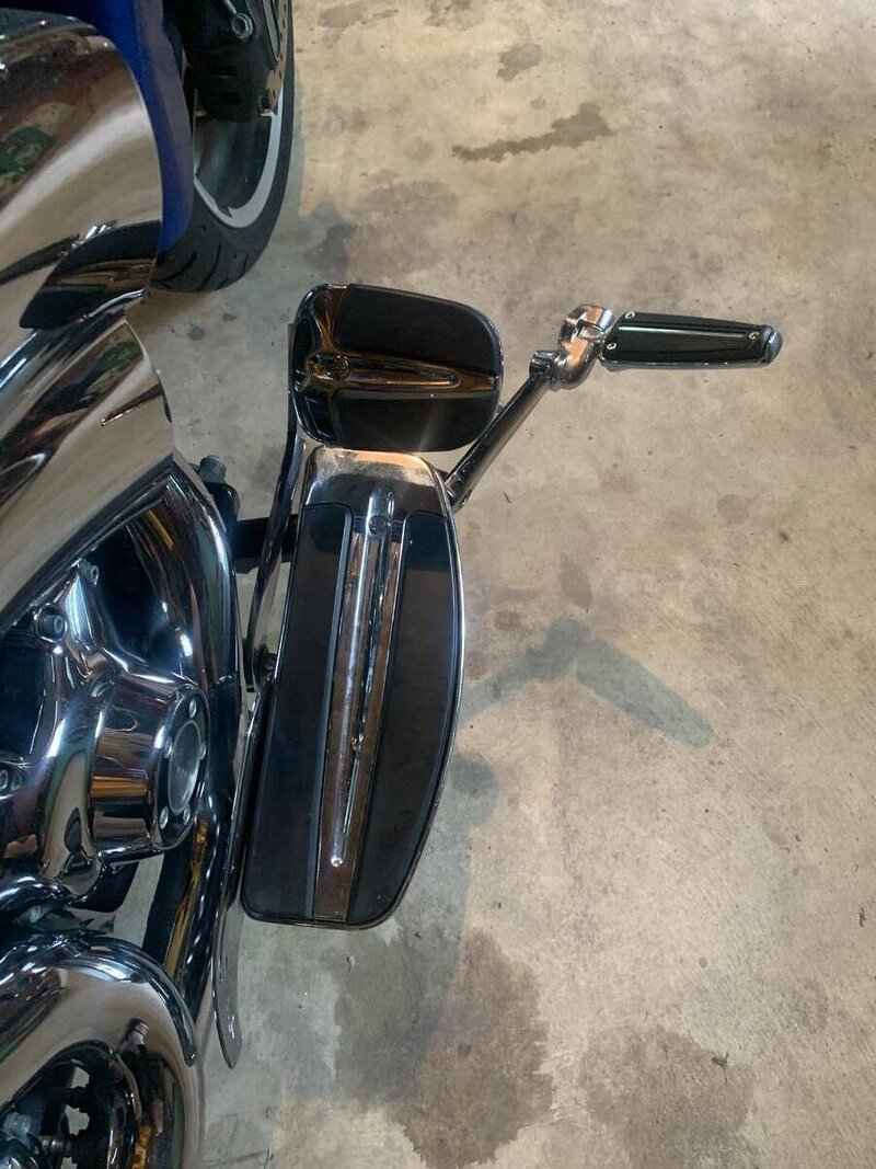 frame mounted pegs.jpg