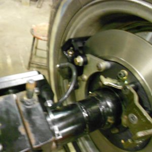 12 16 17 006 Wilwood Disc brake with internal park brake
