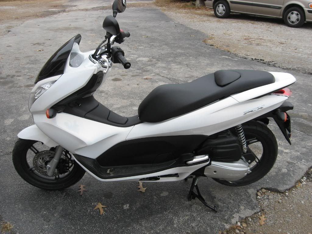 HondaPCX125Scooter003.jpg