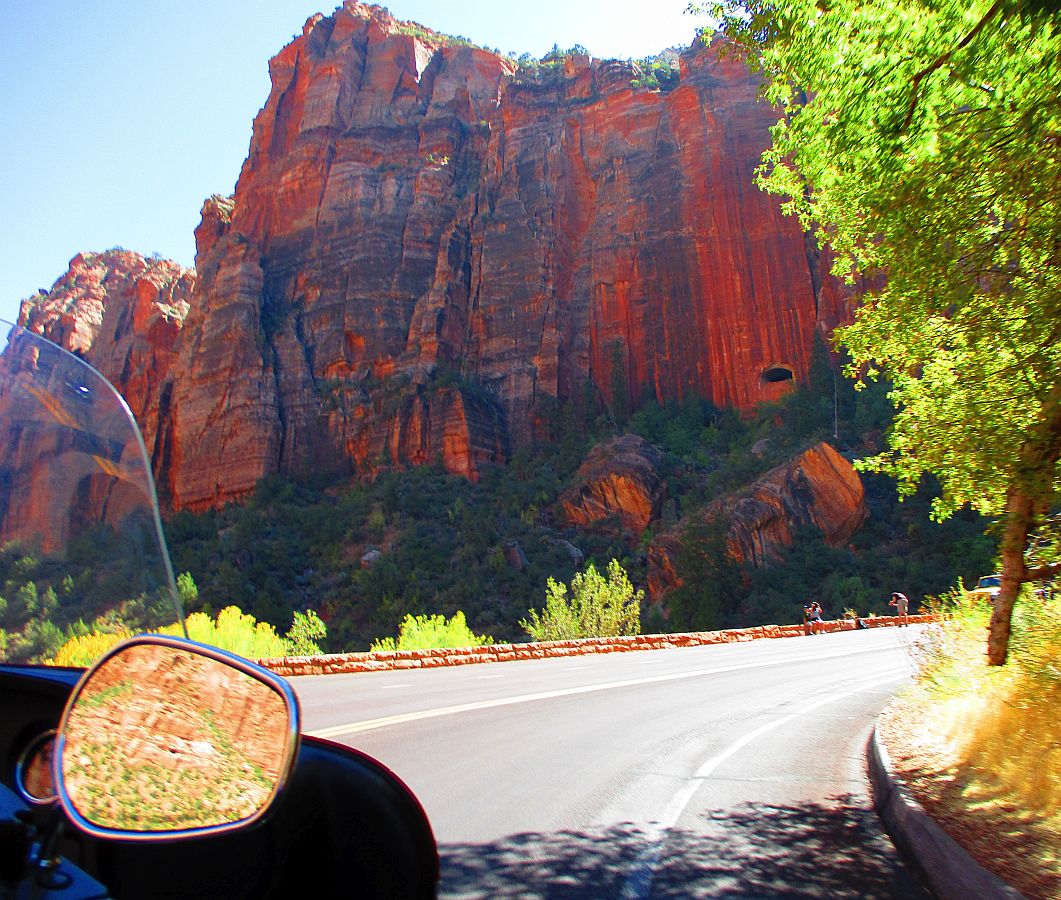 36-window%20in%20rock.jpg