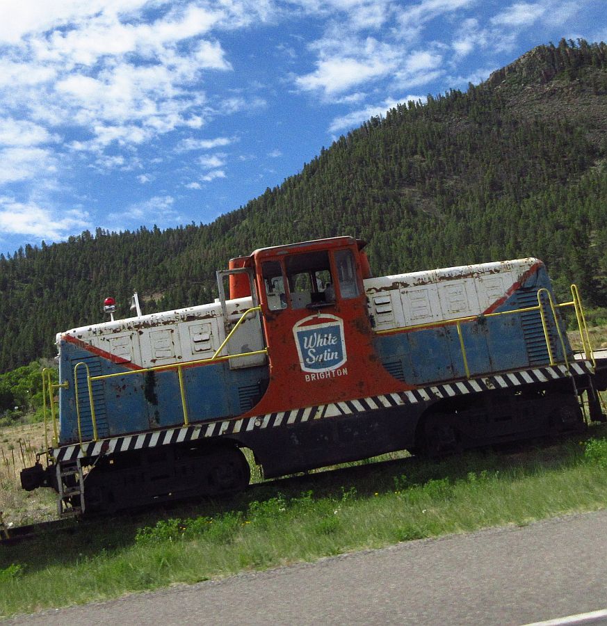 5-old%20trains.jpg