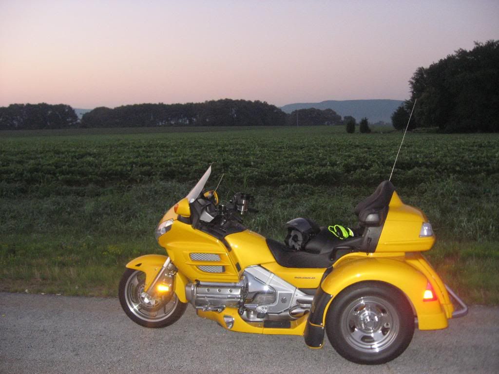 TrikeBreakfast003.jpg