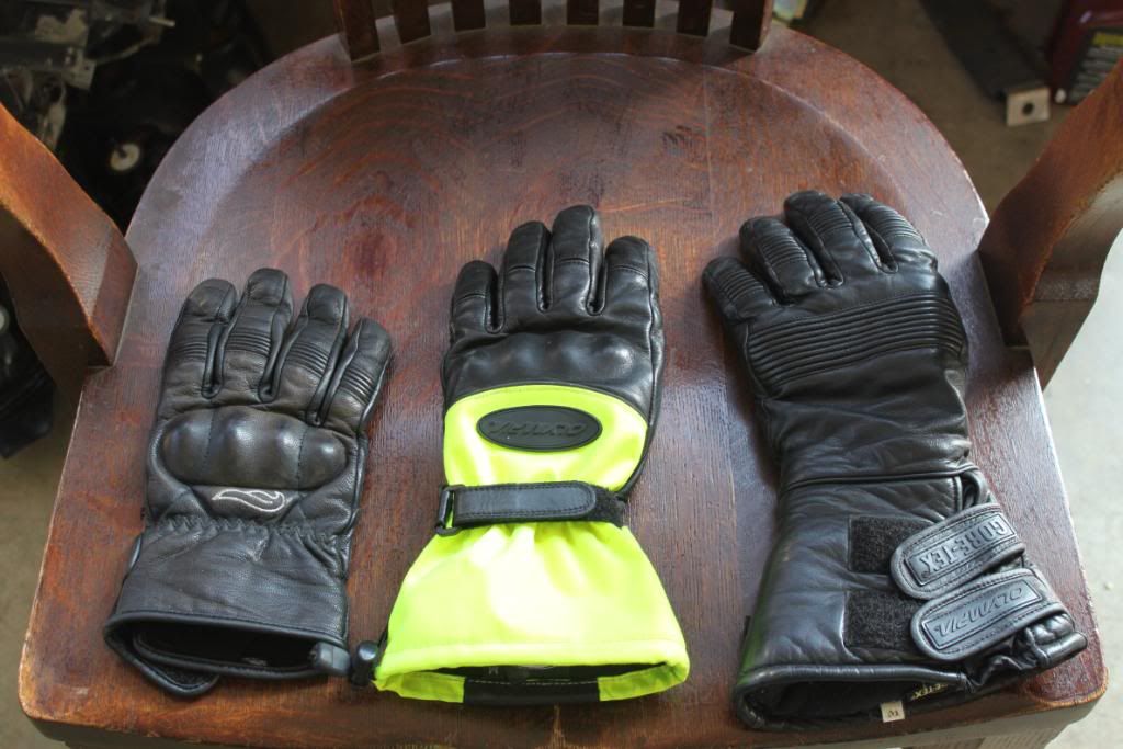 MOTORCYCLEGLOVES3-19-2012001.jpg