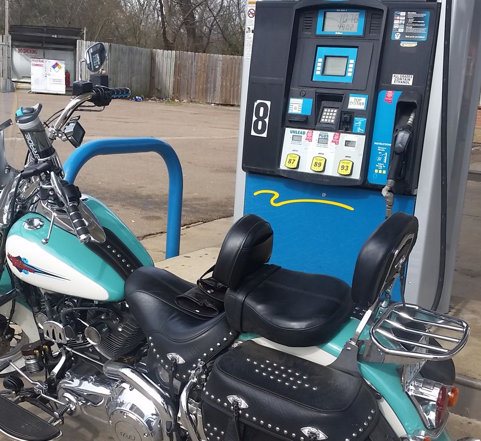 2-19-18%205%20gallon%20fillup%20Softail.jpg