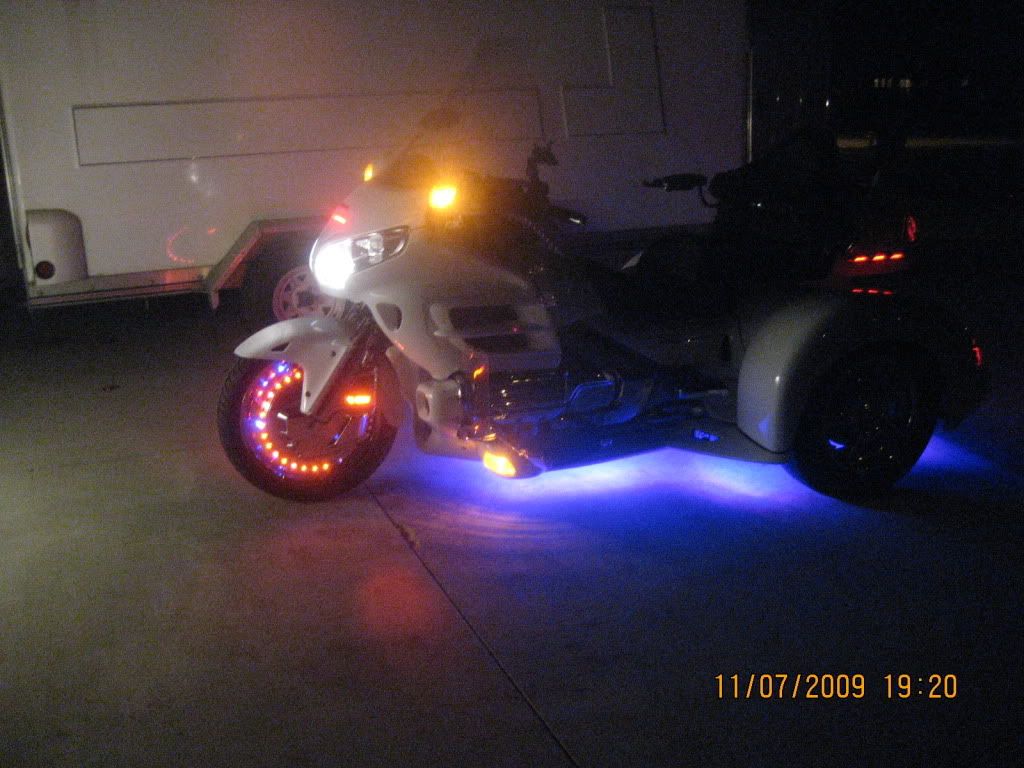 GOLDWINGLIGHTS017.jpg