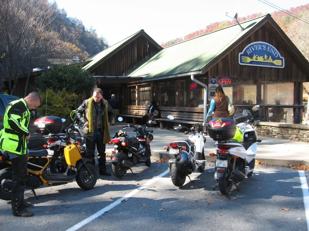 FALLSCOOTERRALLY20111031.jpg
