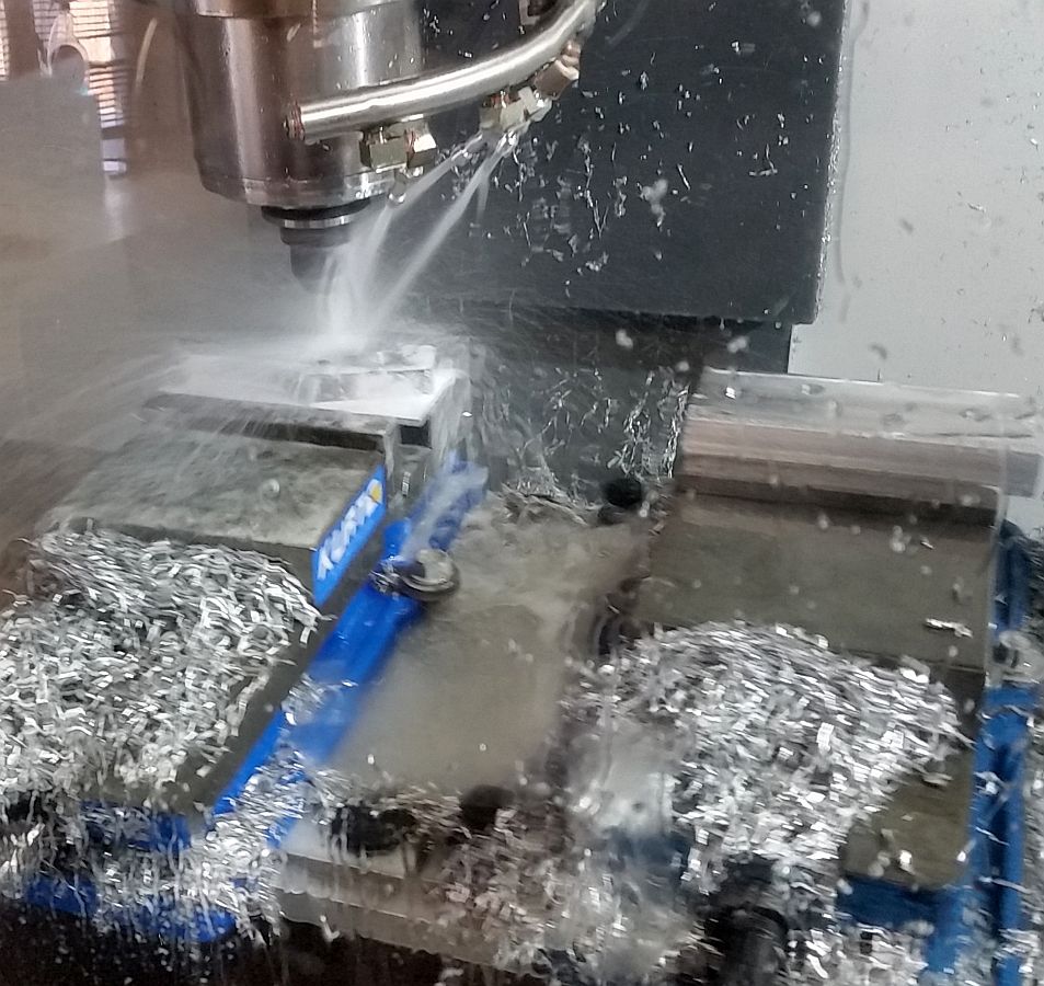 CNC%20M8%20Softail%20Ext.jpg