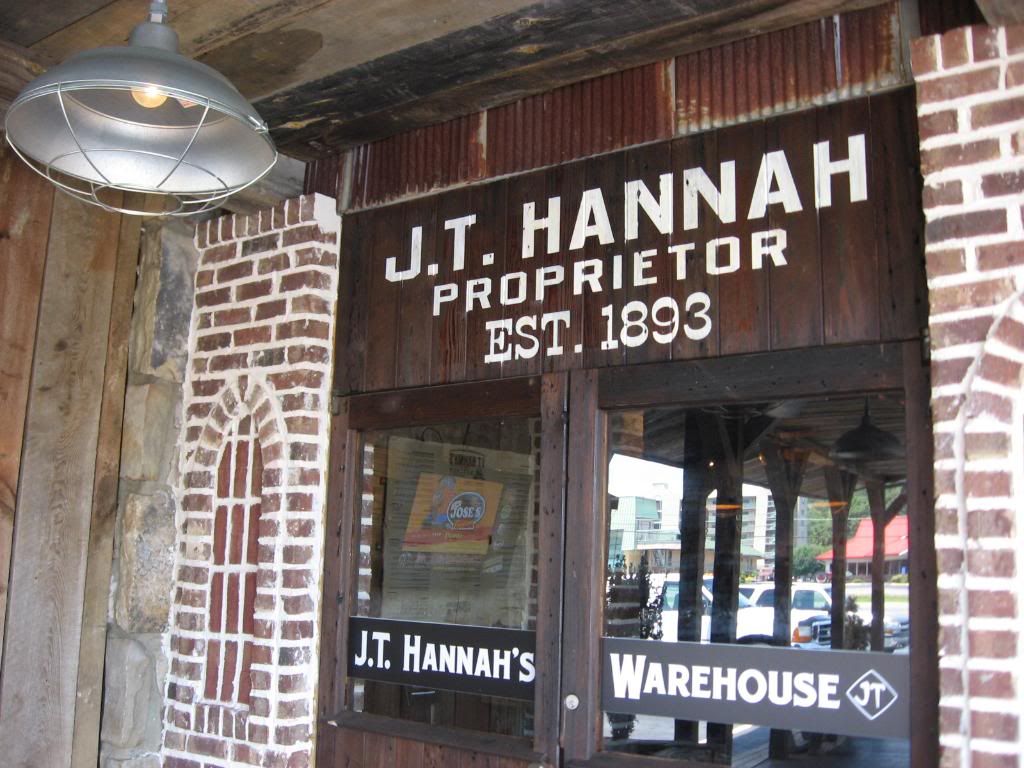jthannahrestaurant012.jpg