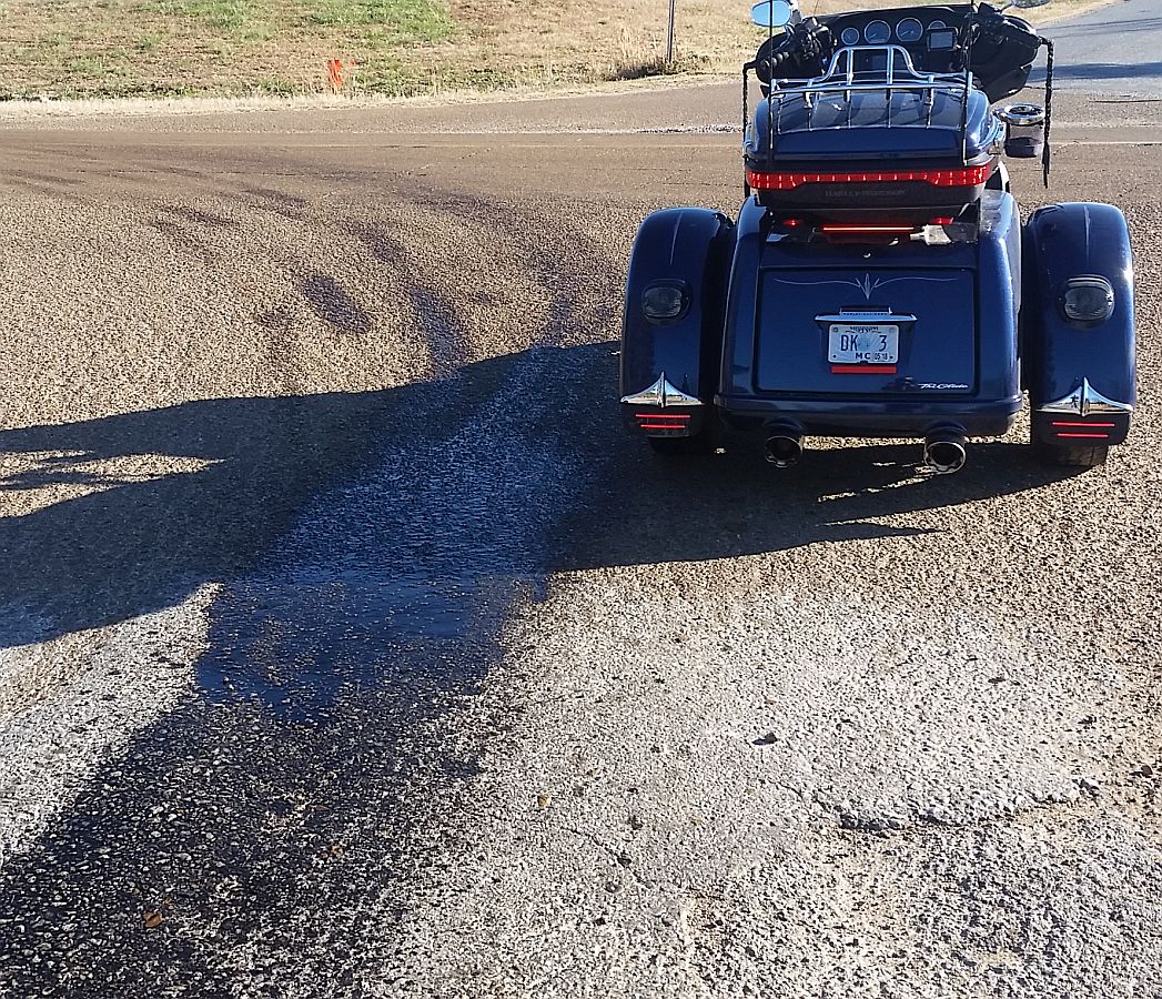 Oil%20on%20road%201.jpg