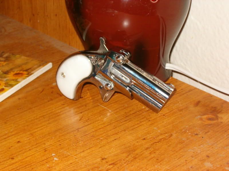 derringer001.jpg